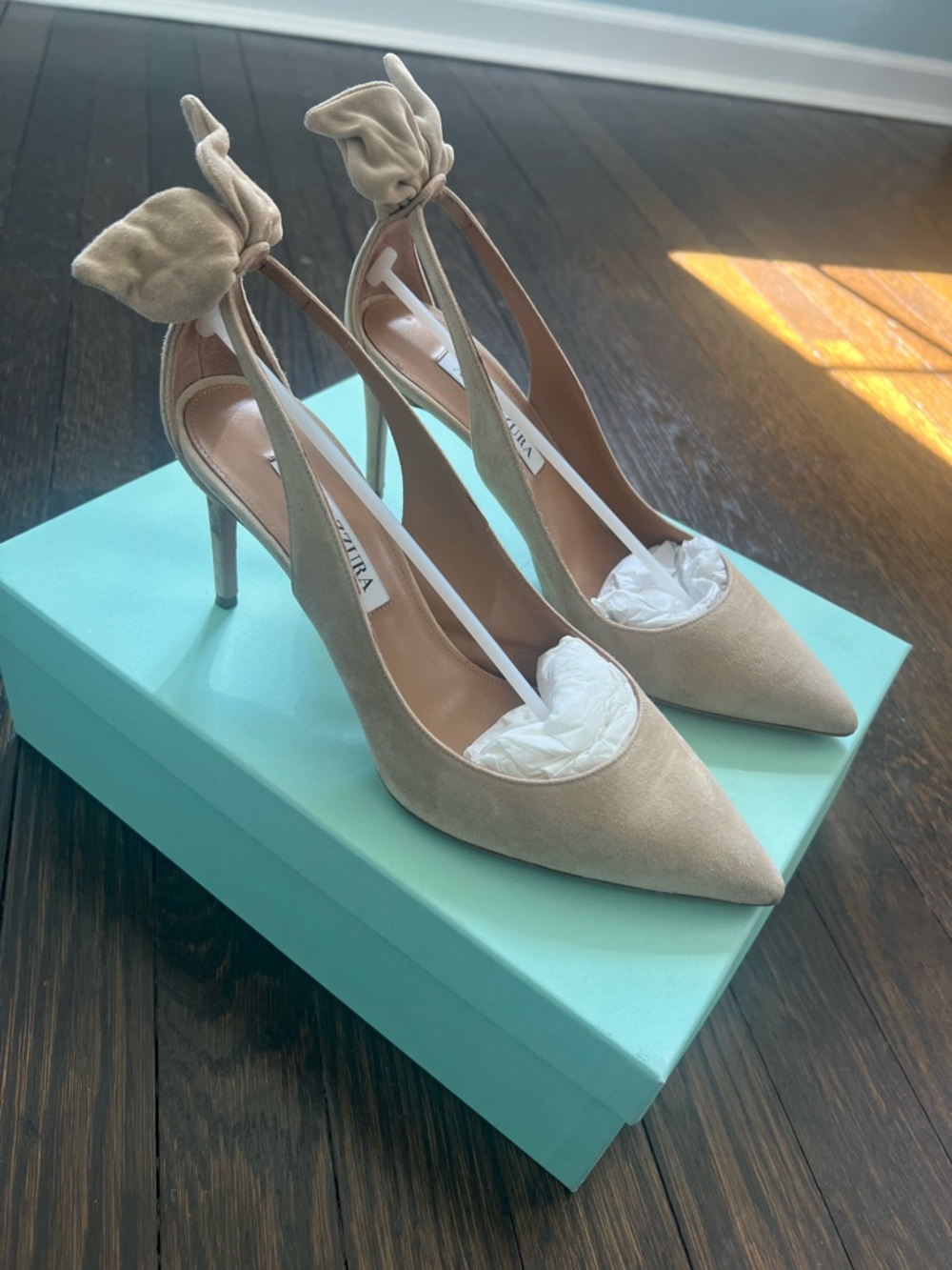 Aquazurra Bow Tie Pumps (37.5)